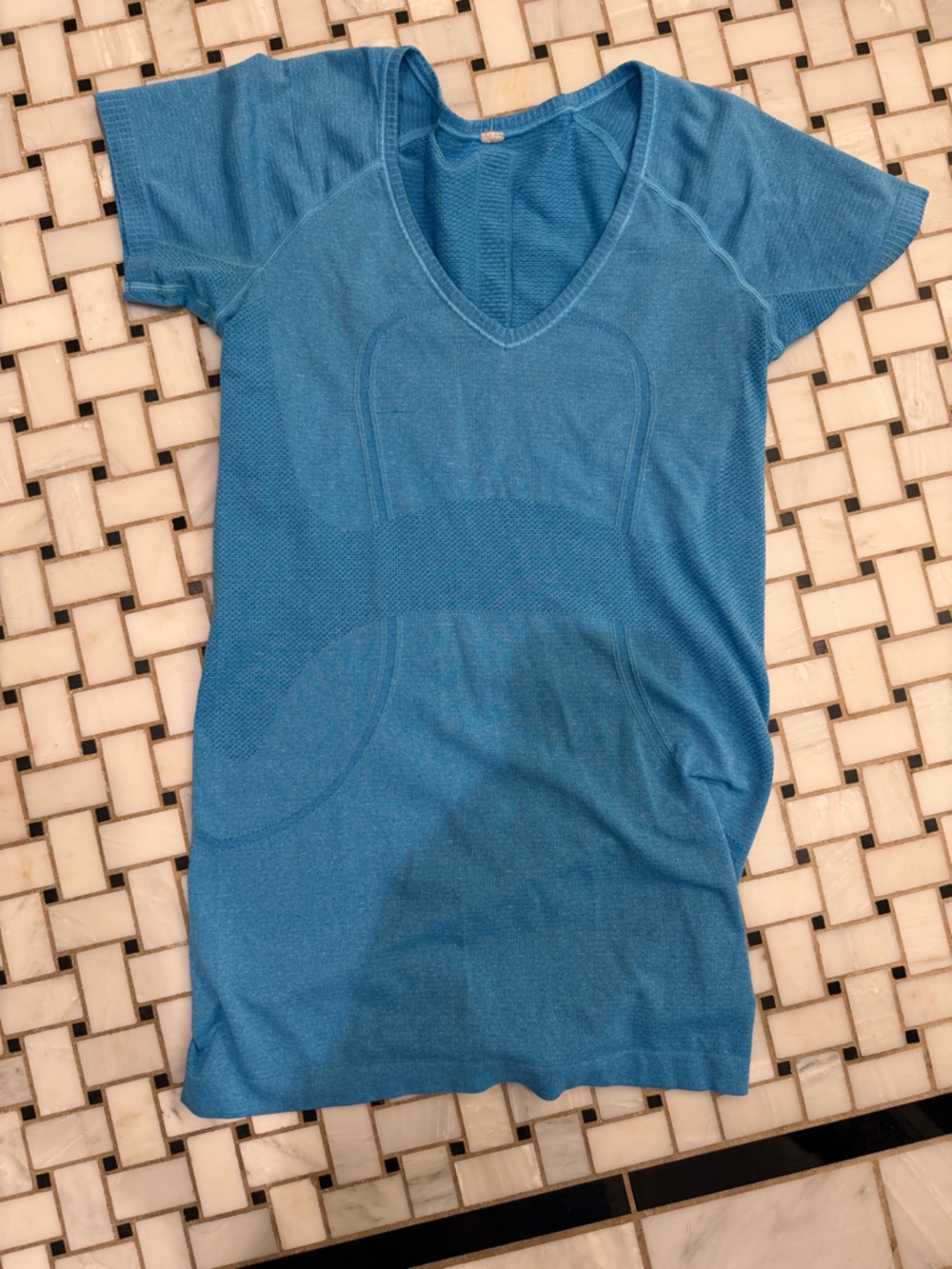 lululemon athletica Women's Short Sleeve V-Neck Athletic Top - Teal Blue